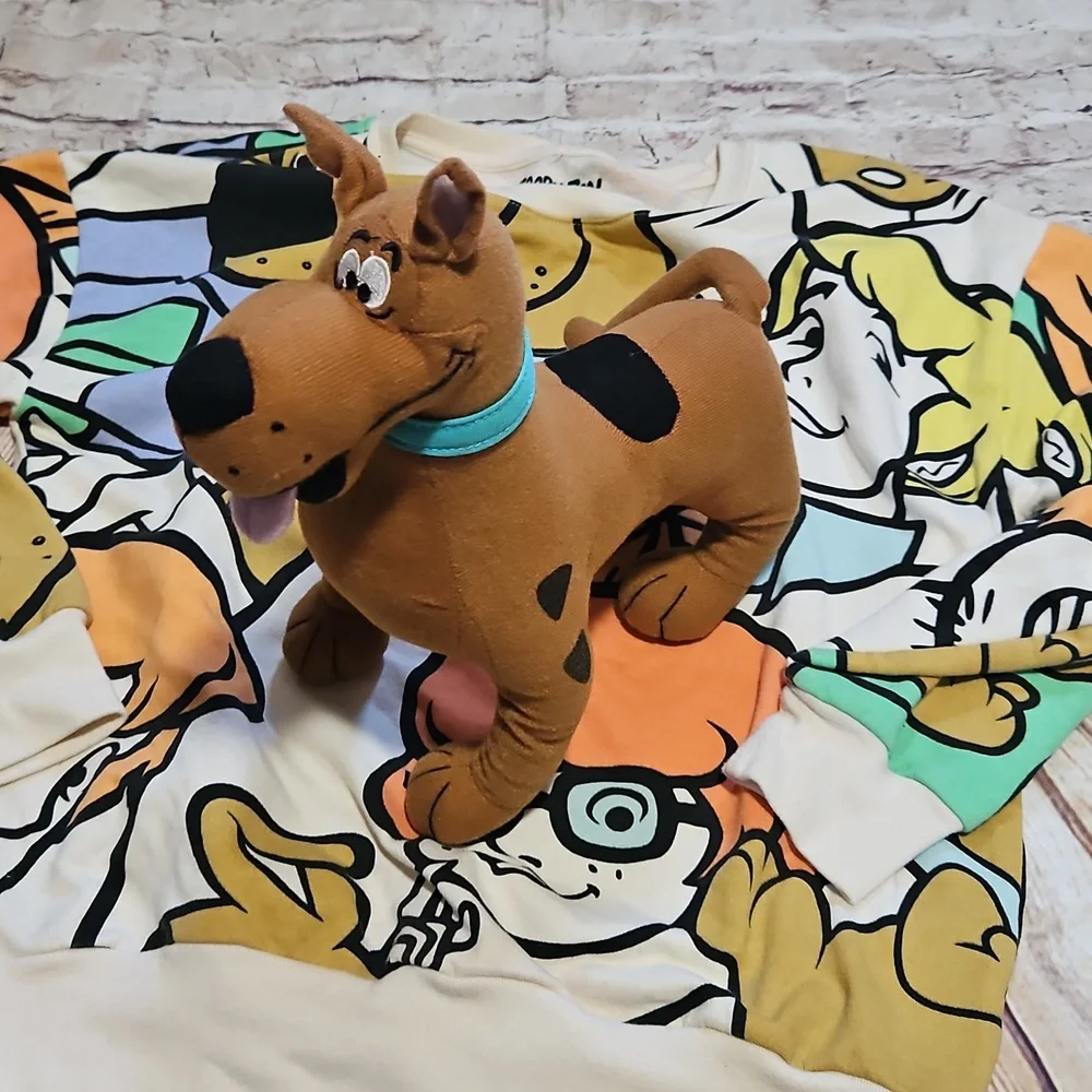 Scooby Doo Hanna Barbera Sweatshirt‎ And Scooby Plush Sz Medium